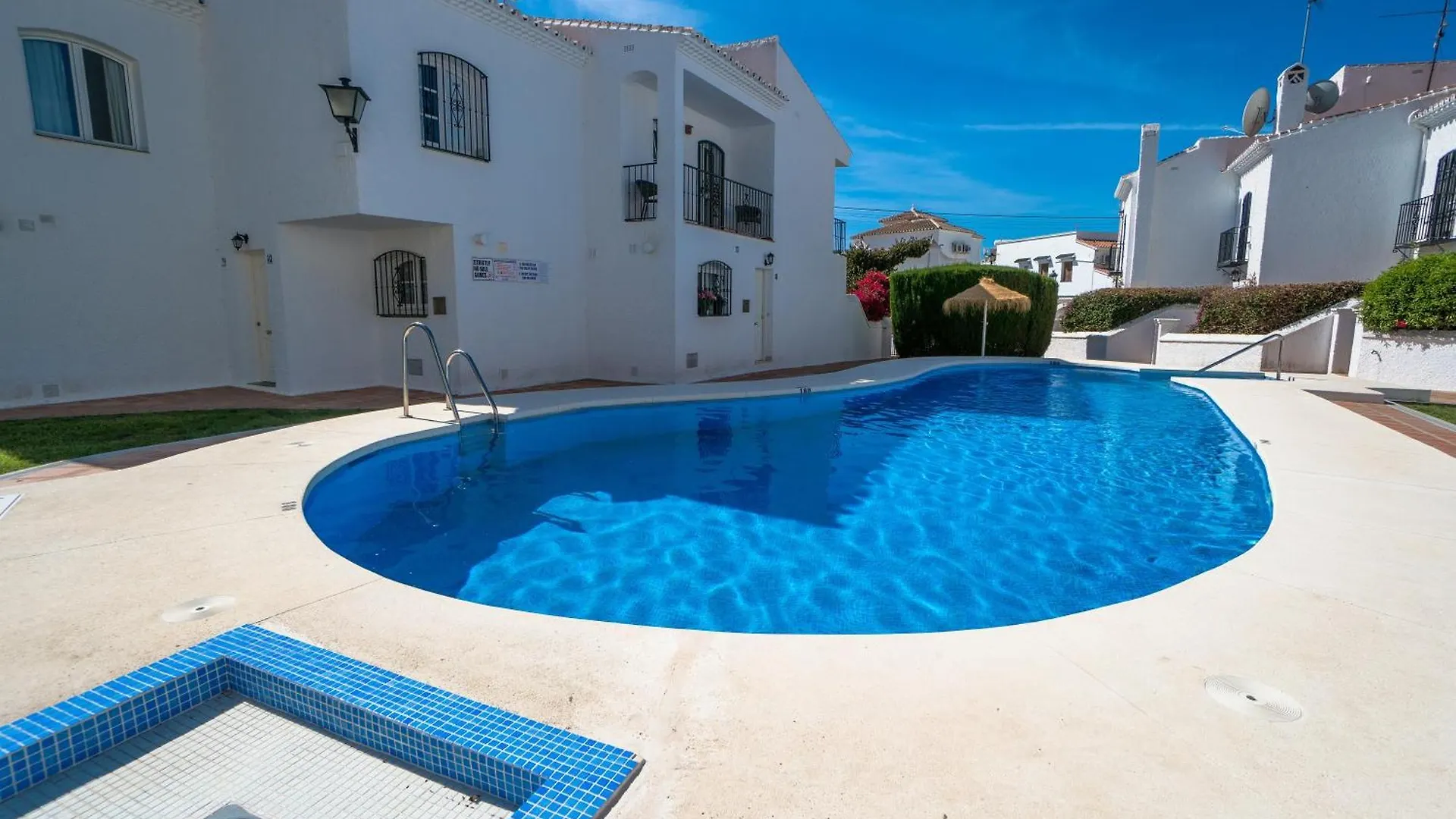 Pinos 11 Menyber Apartment Nerja 0*,  Spain